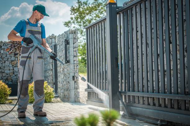 Best Pool Deck Cleaning  in Highland Park, NJ